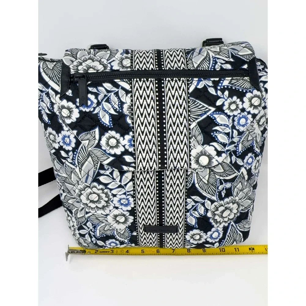 NEW VERA BRADLEY Change It Up Backpack Snow Lotus 22519-I66‎ Black White Blue